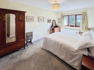 Bedroom- click for photo gallery